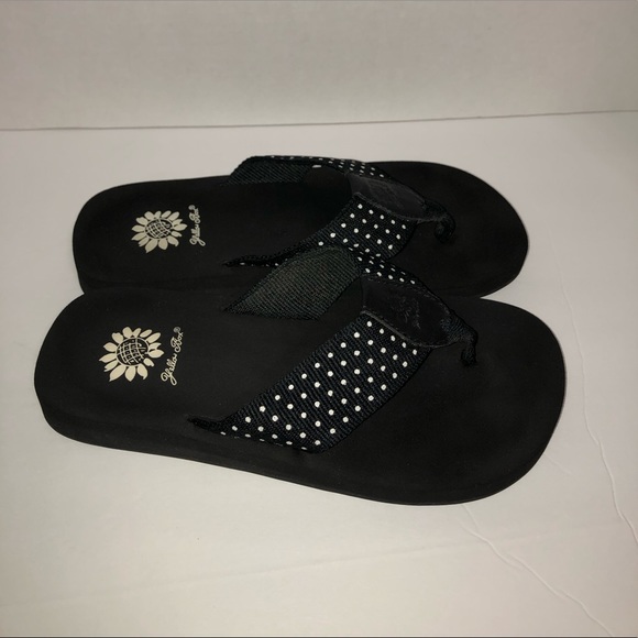 lindsay phillips Shoes - Lindsay Phillips Black Taylor Flip Flops Size 8